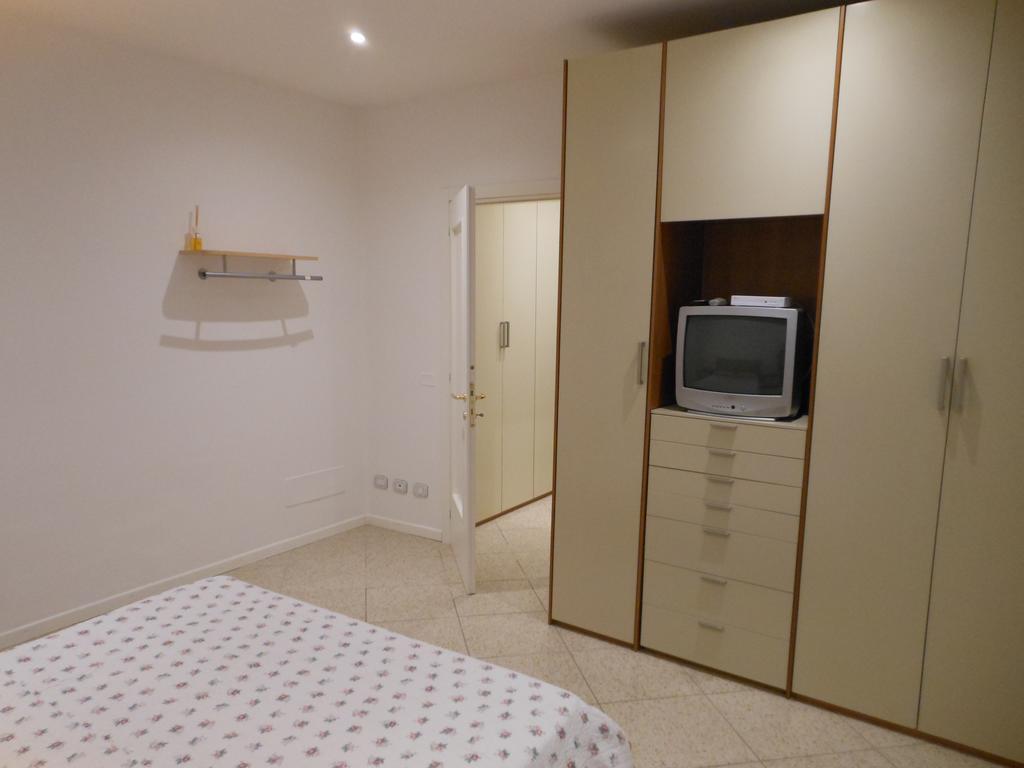 B&B La Luna Dal Borgo Jesi Extérieur photo