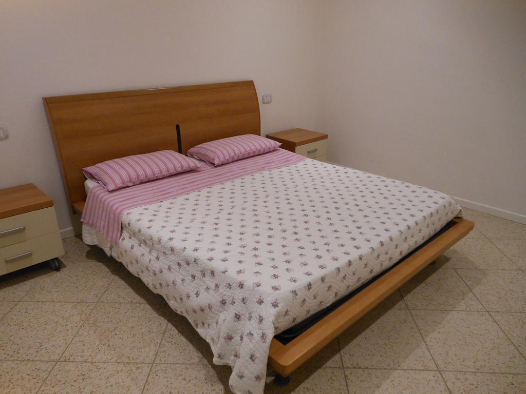 B&B La Luna Dal Borgo Jesi Extérieur photo