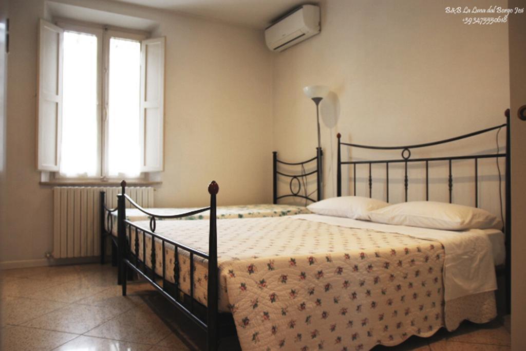 B&B La Luna Dal Borgo Jesi Extérieur photo