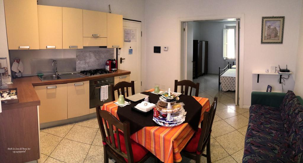 B&B La Luna Dal Borgo Jesi Extérieur photo